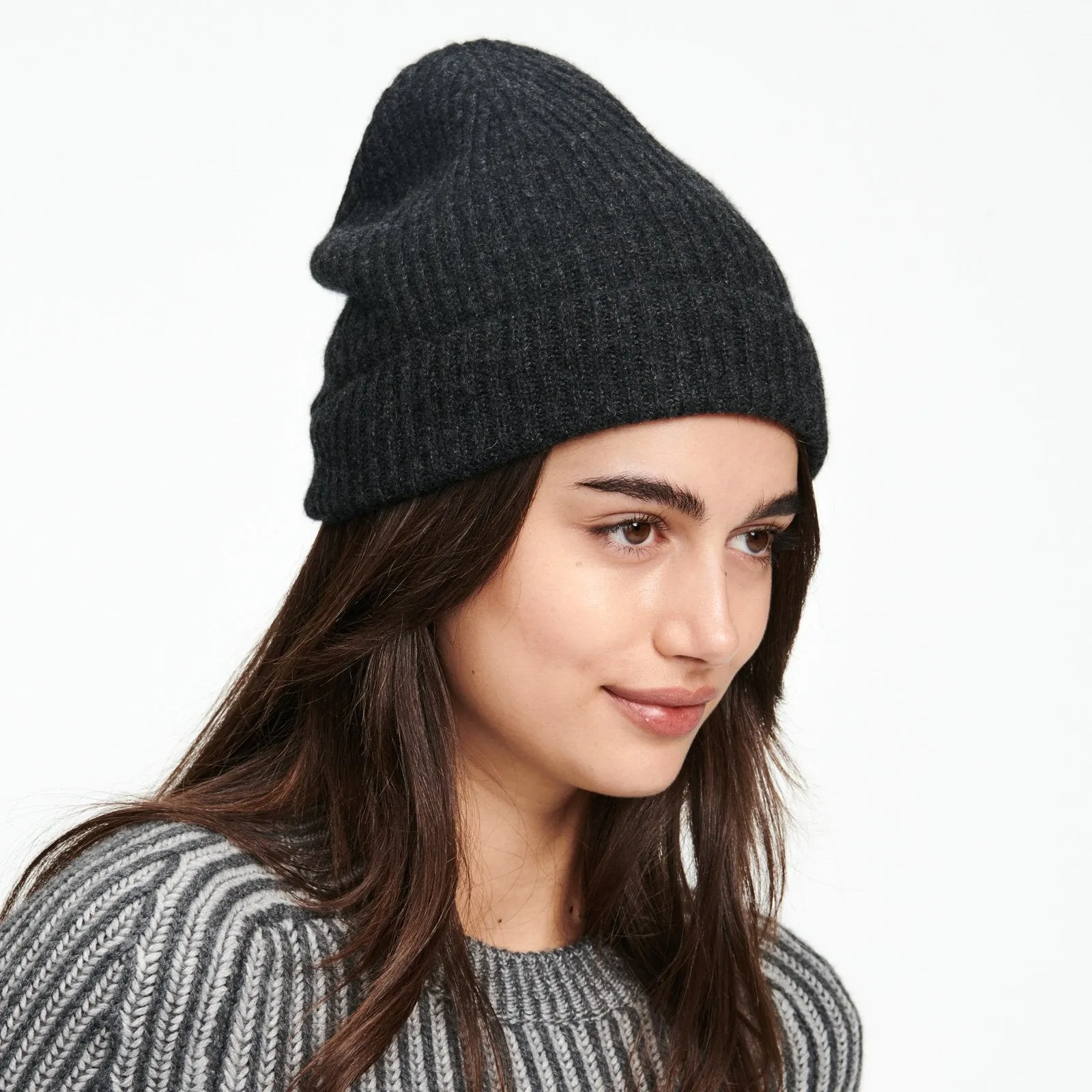 Signature Ribbed Cashmere Beanie